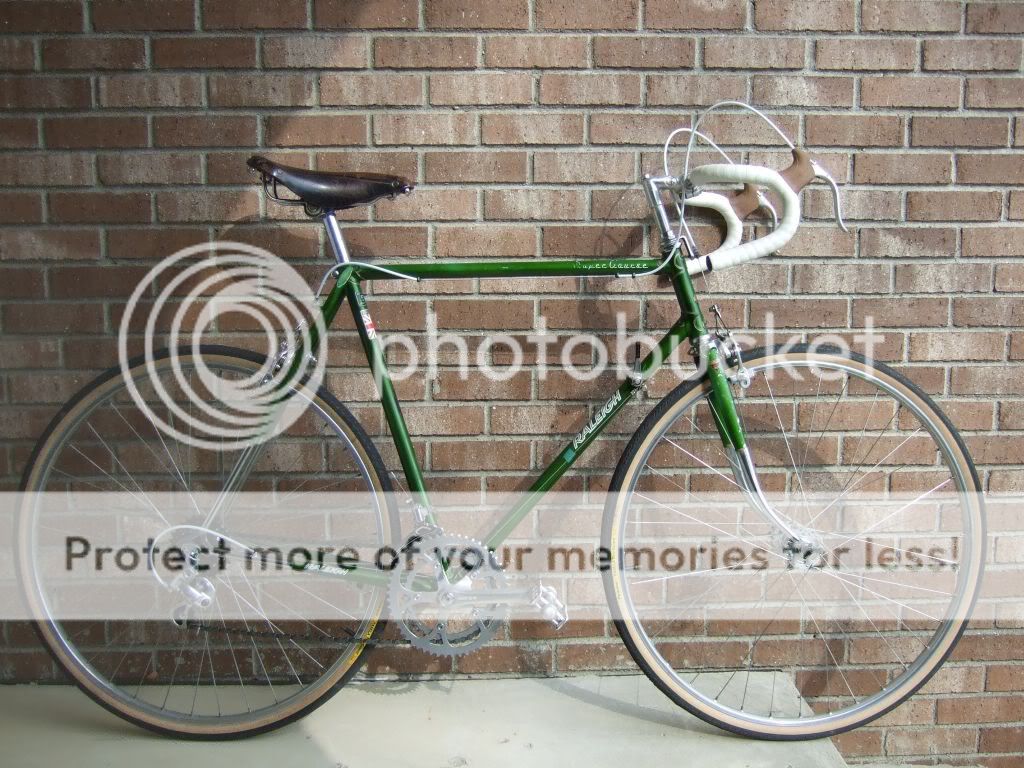 green vintage road bike